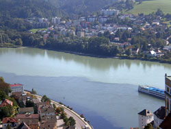 Zusammenfluss von Donau und Inn